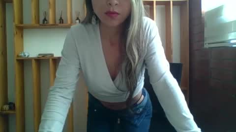 Snapshot of liz_28 chatting on 09/18/25, 03:47 liz_28 online show from 09/18/25, 03:47