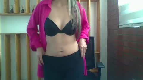 Snapshot of liz_28 chatting on 10/03/25, 03:42 liz_28 online show from 10/03/25, 03:42