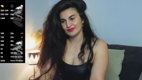 Snapshot of liz_devine chatting on 12/26/24, 05:08 liz online show from 12/26/24, 05:08