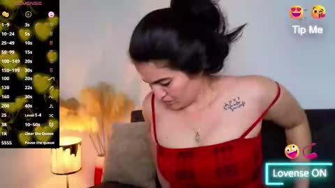 Snapshot of liz_devine chatting on 02/28/25, 04:42 liz online show from 02/28/25, 04:42