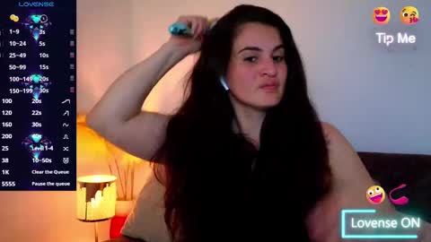 Snapshot of liz_devine chatting on 03/10/25, 06:34 liz online show from 03/10/25, 06:34
