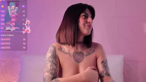 Snapshot of liz_grey_ chatting on 11/13/25, 11:58 online show from 11/13/25, 11:58