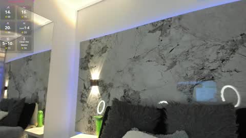 Liz  online show from 10/24/25, 10:33