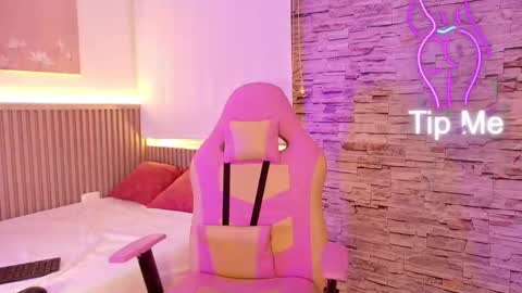 liz_monserrat online show from 10/08/25, 07:44