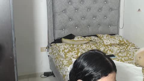 Liza Thurner online show from 10/23/25, 01:38