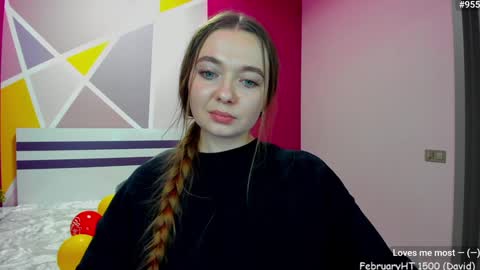 Girl next door online show from 02/04/25, 12:44