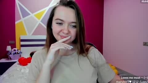 Girl next door online show from 03/10/25, 12:37
