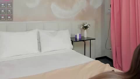 lizaloststar online show from 10/23/25, 02:11