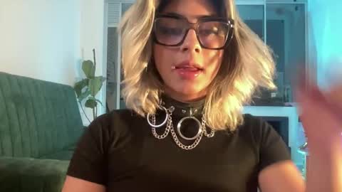Lizeth online show from 11/07/25, 04:12