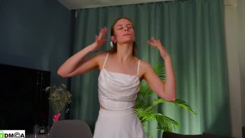 Sunnheart online show from 12/16/24, 04:27