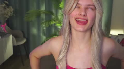 Sunnheart online show from 01/12/25, 06:16