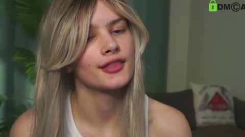 Sunnheart online show from 01/31/25, 01:43