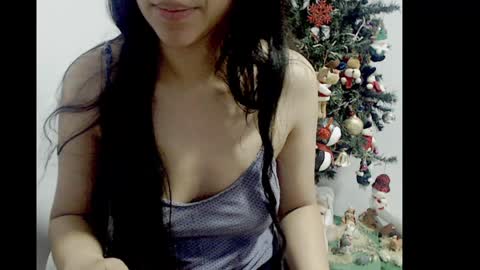 Snapshot of lizz1305 chatting on 12/13/24, 03:21 lizz1305 online show from 12/13/24, 03:21