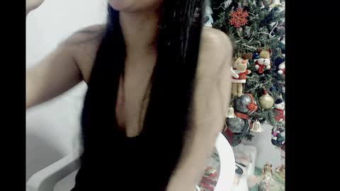 Snapshot of lizz1305 chatting on 12/18/24, 03:55 lizz1305 online show from 12/18/24, 03:55