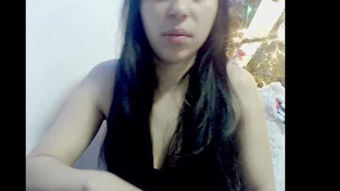 Snapshot of lizz1305 chatting on 12/20/24, 02:38 lizz1305 online show from 12/20/24, 02:38