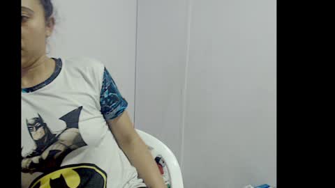 Snapshot of lizz1305 chatting on 02/05/25, 12:17 lizz1305 online show from 02/05/25, 12:17