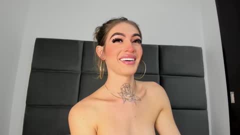 lizz_luna online show from 11/06/25, 05:58