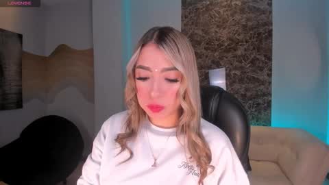 Lizz online show from 11/14/25, 04:22