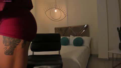 Lizzi  online show from 10/18/25, 10:32