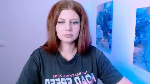 Lizzy3 online show from 11/13/25, 08:52