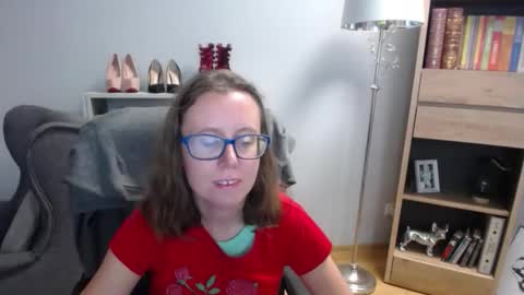 Lizzy online show from 09/16/25, 04:24