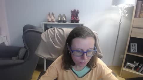 Lizzy online show from 09/23/25, 04:59