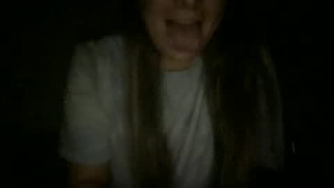 Snapshot of llainey1 chatting on 09/19/25, 03:52 llainey1 online show from 09/19/25, 03:52