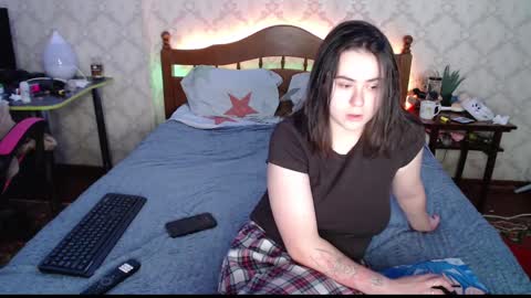 Snapshot of llevella chatting on 01/04/25, 08:59 Sevy online show from 01/04/25, 08:59
