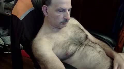 loades182025 online show from 10/22/25, 02:12