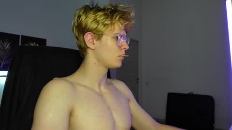 LOGAN FRASER online show from 10/16/25, 02:29