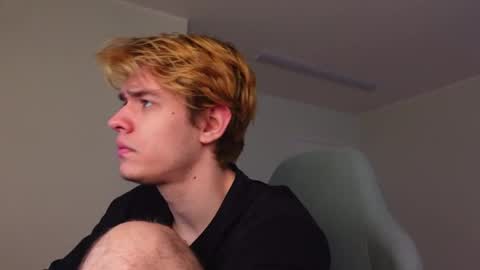 LOGAN FRASER online show from 11/20/25, 01:55