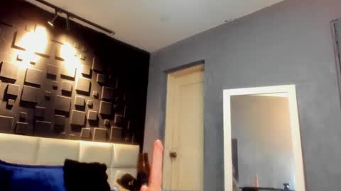 logan_varela online show from 12/10/24, 01:43