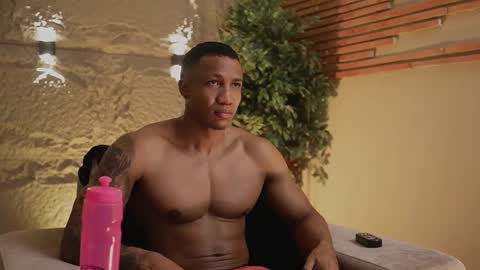 Snapshot of loganvarela chatting on 10/26/25, 02:12 loganvarela online show from 10/26/25, 02:12