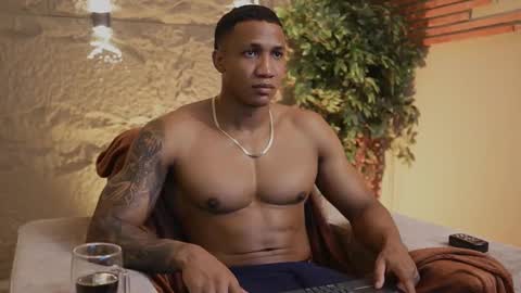 Snapshot of loganvarela chatting on 10/28/25, 06:43 loganvarela online show from 10/28/25, 06:43