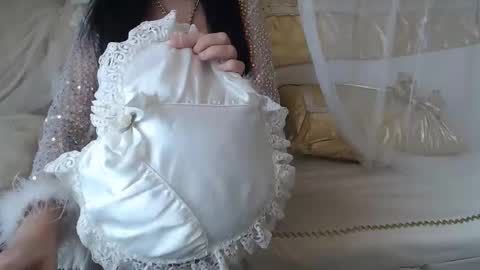 Lilu online show from 10/13/25, 06:13