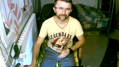 Snapshot of lokoum39 chatting on 12/18/24, 06:14 lokoum39 online show from 12/18/24, 06:14