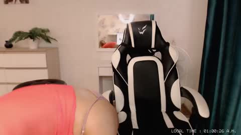 Snapshot of lola_anderson chatting on 01/16/25, 08:00 Lola online show from 01/16/25, 08:00