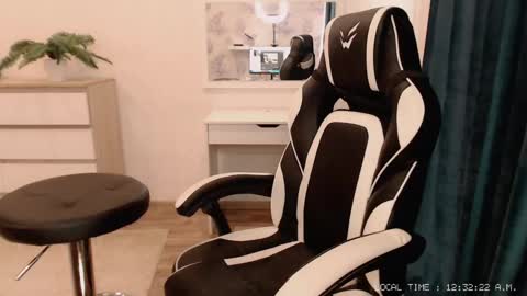 Snapshot of lola_anderson chatting on 03/03/25, 07:32 Lola online show from 03/03/25, 07:32