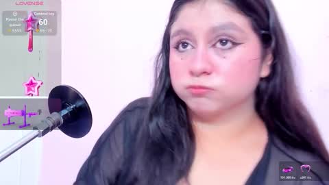 lola online show from 11/09/25, 12:03