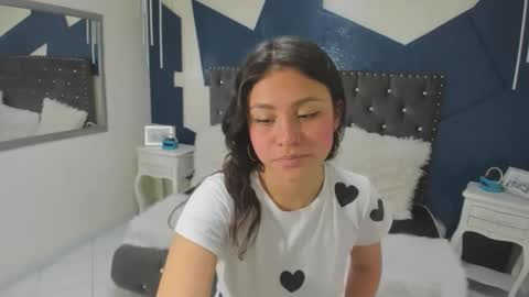 Lola  online show from 11/14/25, 08:29