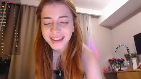 Snapshot of lola_dinky chatting on 03/03/25, 06:44 Lola online show from 03/03/25, 06:44