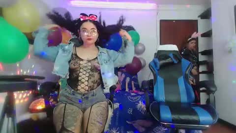 Snapshot of lola_fiery chatting on 12/30/24, 05:44 lola_fiery online show from 12/30/24, 05:44