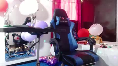 Snapshot of lola_fiery chatting on 02/12/25, 02:32 lola_fiery online show from 02/12/25, 02:32