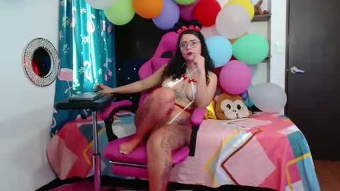 Snapshot of lola_fiery chatting on 09/11/25, 01:22 lola_fiery online show from 09/11/25, 01:22