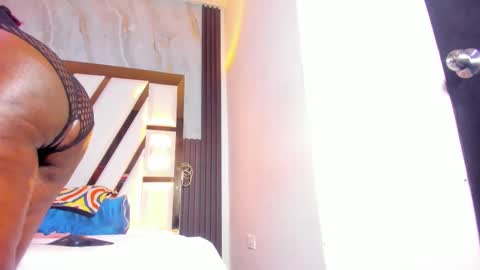 Snapshot of lola_hornei chatting on 11/01/25, 11:34 Lola online show from 11/01/25, 11:34