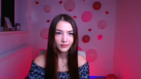 Snapshot of lola_looo chatting on 03/08/25, 06:54 Daniel online show from 03/08/25, 06:54