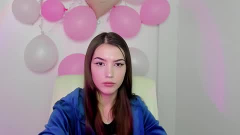 Snapshot of lola_looo chatting on 03/09/25, 10:30 Daniel online show from 03/09/25, 10:30