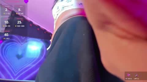 Snapshot of lola_oberly_xxx chatting on 10/28/25, 10:12 lola oberly online show from 10/28/25, 10:12