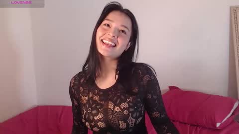 Snapshot of lola_sweeet18 chatting on 09/28/25, 10:09 lola_sweeet18 online show from 09/28/25, 10:09