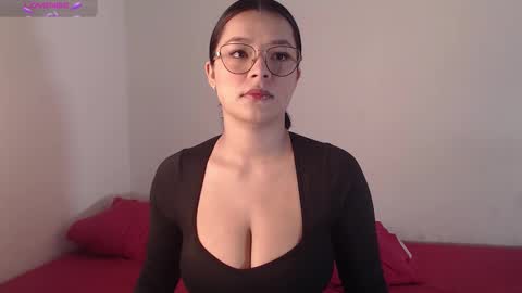lola_sweeet18 online show from 10/09/25, 11:41